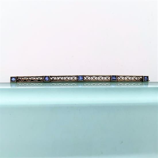 Picture of Art Deco Era 14K Yellow Gold Filigree & Blue Stone (Sapphire?) Bar Brooch