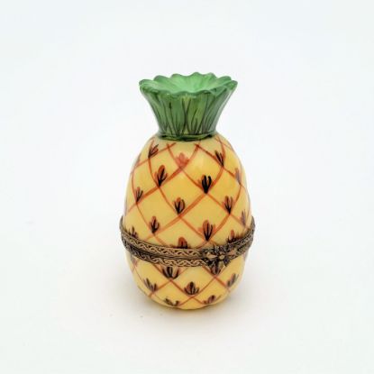 Picture of Limoges Porcelain Pineapple Trinket Box With Fly Clasp