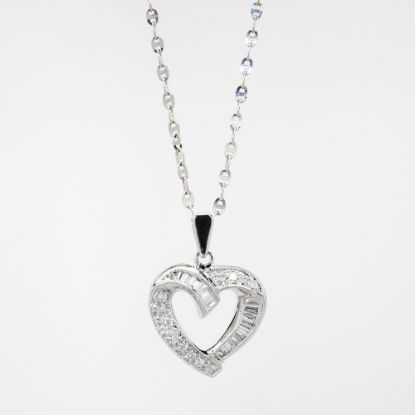 Picture of 18k White Gold Mariner's Chain Necklace with Diamond Heart Pendant