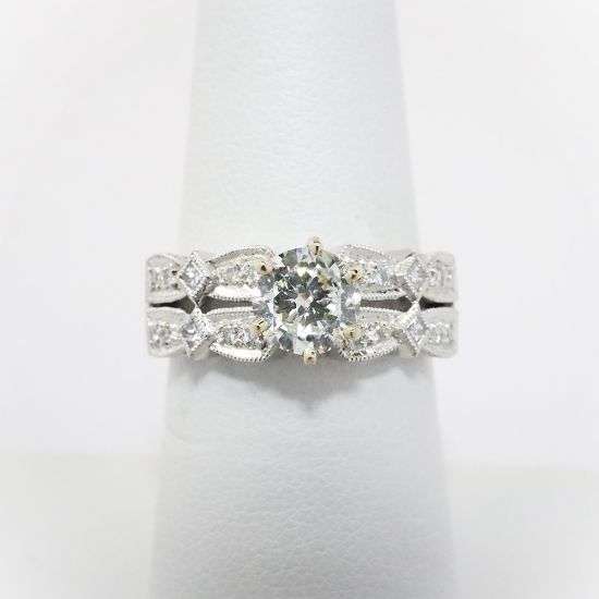 Picture of 18k White Gold & Diamond Engagement Ring with Milgrain Detailing