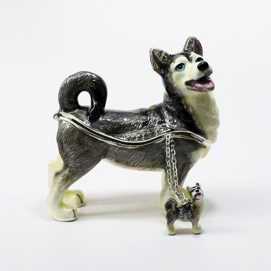 Picture of Kingspoint Designs Braveheart the Huskey Trinket Box with Matching Necklace