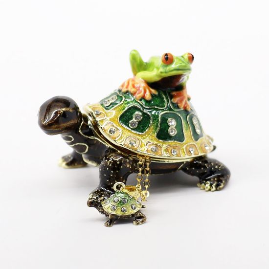 Picture of Kingspoint Designs Turtle & Tree Frog Buddies Trinket Box with Matching Necklace
