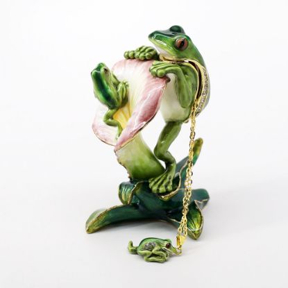 Picture of Kingspoint Designs Frogs on Calla Lily Trinket Box with Matching Necklace