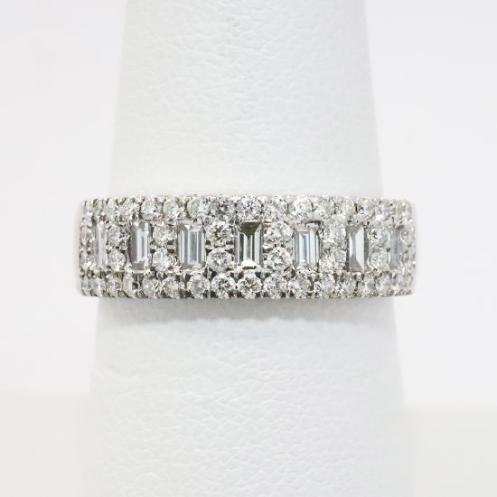 Picture of 14k White Gold Diamond Band 