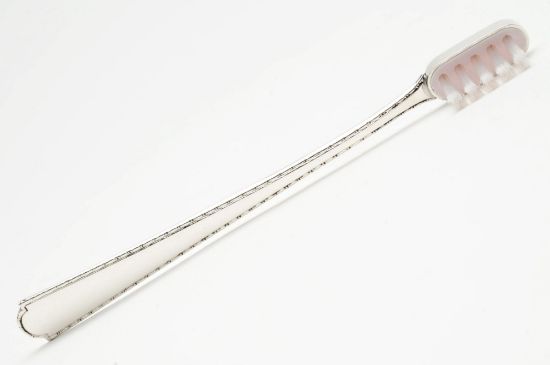Picture of Virginia Toothbrush – Pink by Salisbury Silversmiths 