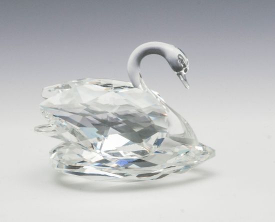 Picture of Swarovski - Large Swan with Lifted Feathers