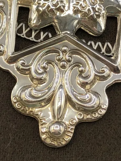 Picture of Gorham Sterling Silver 2009 Annual Snowflake Ornament, with box