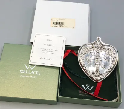 Picture of Wallace 2009 Sterling Silver 18th Ed. Grande Baroque Heart Ornament, with Box
