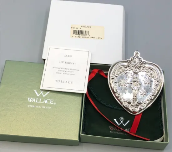 Picture of Wallace 2009 Sterling Silver 18th Ed. Grande Baroque Heart Ornament, with Box