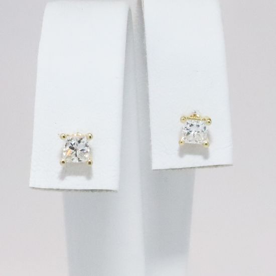 Picture of 14k Yellow Gold .60CTW Diamond Earrings 