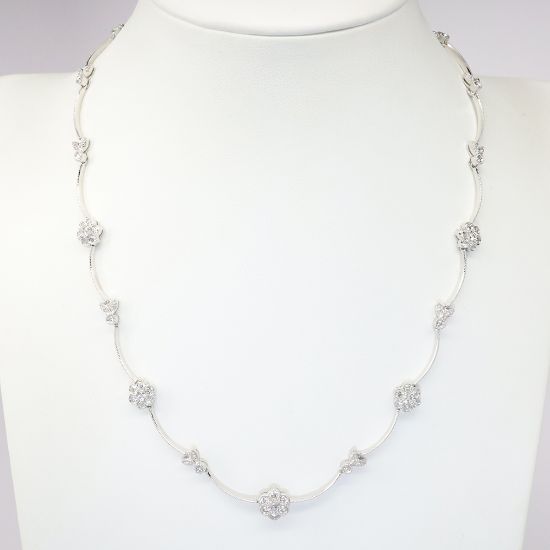 Picture of 14k White Gold Diamond Flower Necklace 