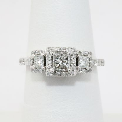 Picture of 14k White Gold Princess Cut Diamond Engagement Ring 