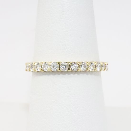 Picture of 14k Yellow Gold Diamond Band 