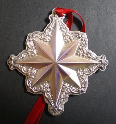 Picture of Towle 1999 Old Master Star Sterling Christmas Ornament 3rd Edition with Box