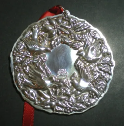 Picture of Towle 1997 Twelve Days of Christmas Wreath - 7 Swans a Swimming