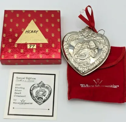 Picture of Wallace 1997 Grande Baroque Heart Ornament Sterling Silver, gently used