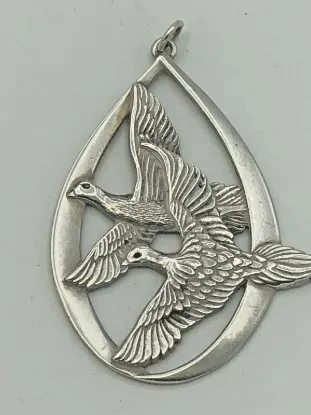 Picture of Wallace 1972 Annual Peace Dove Ornament Sterling Ornament, no box