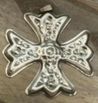 Picture of Reed & Barton Sterling Silver 1975 Annual Christmas Cross Ornament, with Box