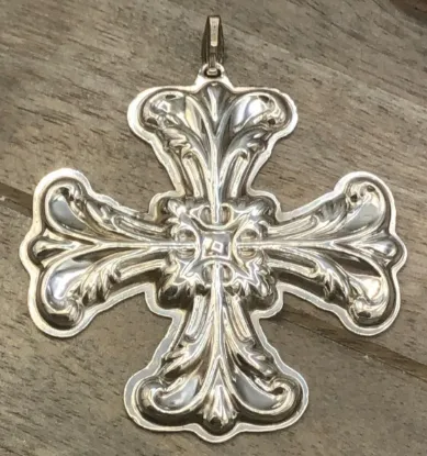 Picture of Reed & Barton Sterling Silver 1994 Annual Christmas Cross Ornament