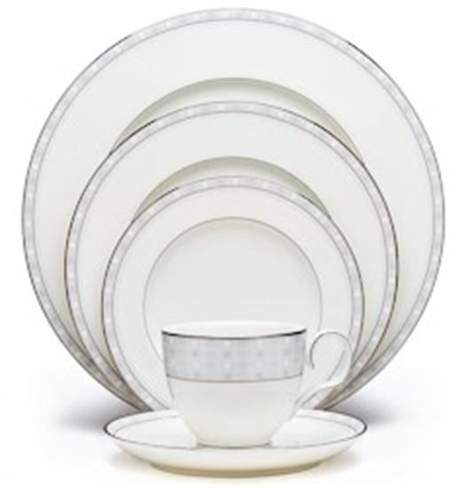 Picture of Dinner Plates