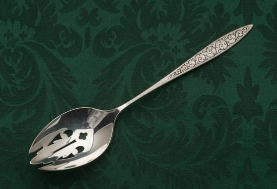 Picture of Pierced Tableserv.spn