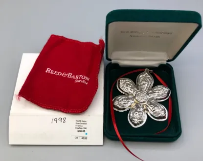 Picture of Reed & Barton Sterling Silver 1998 Francis 1 Snowflake Ornament, with box