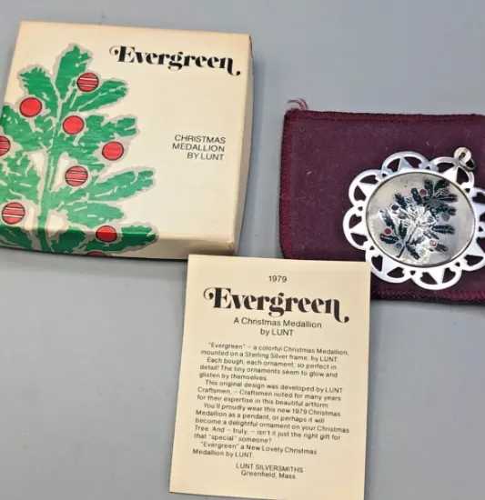 Picture of Lunt 1979 Sterling Silver "Evergreen" Ornament, gently used, with box