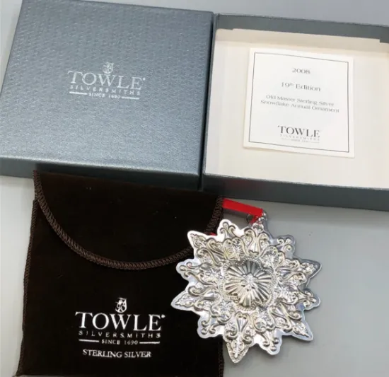 Picture of Towle 2008 Annual Old Master Snowflake Ornament, with box