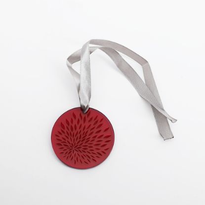 Picture of Lalique 2006 Annual 'Vibration' Ornament in Rouge/Red 