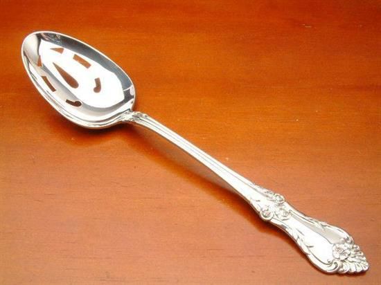 Picture of Pierced Tableserv.spn