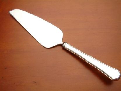 Picture of New Pie/cake Server