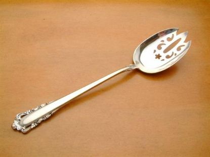 Picture of Pierced Tableserv.spn