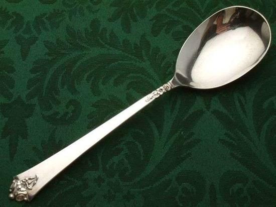 Picture of Berry Serving Spoon