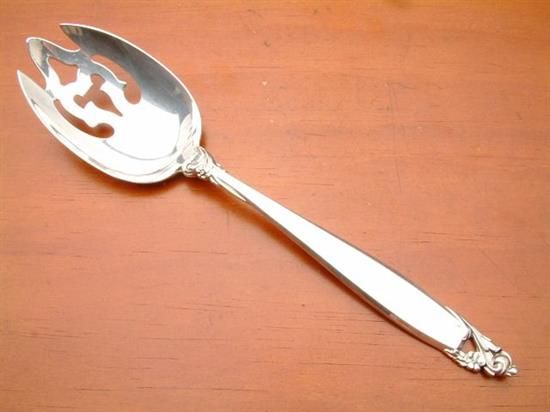 Picture of Pierced Tableserv.spn