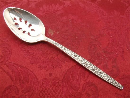 Picture of Pierced Tableserv.spn