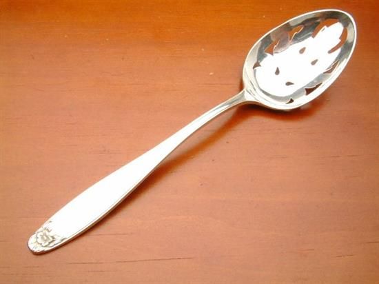 Picture of Pierced Tableserv.spn