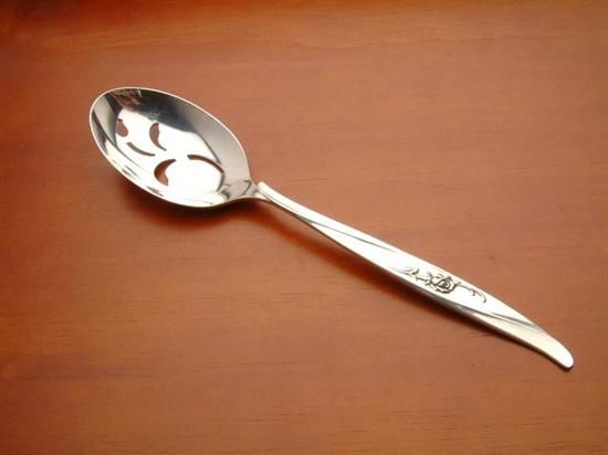 Picture of Pierced Tableserv.spn