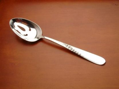 Picture of Pierced Tableserv.spn