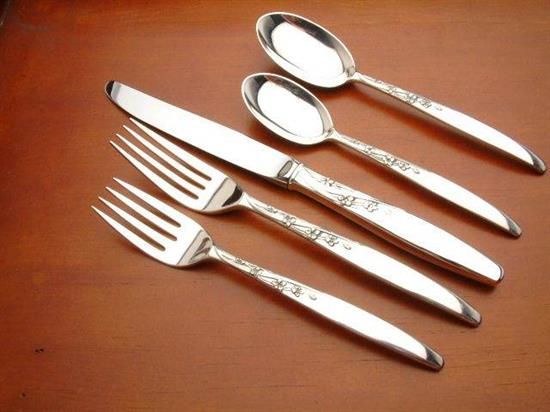 Picture of New 5pc. W/placespoon