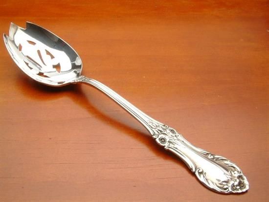 Picture of Pierced Tableserv.spn