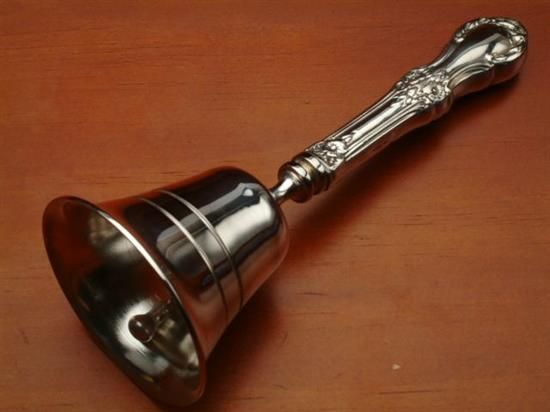 Picture of Ringing Dinner Bell Hh