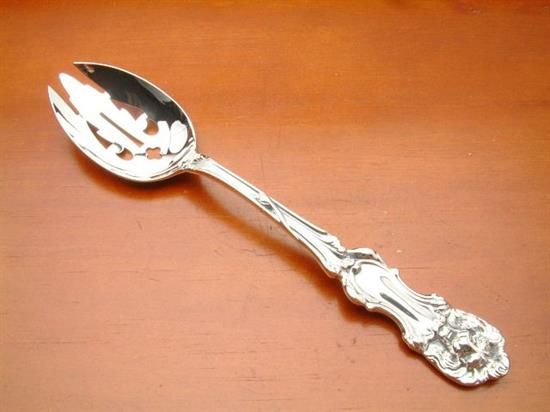 Picture of Pierced Tableserv.spn