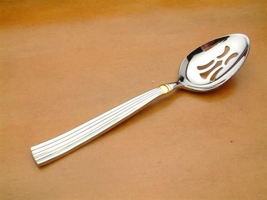 Picture of Pierced Tableserv.spn