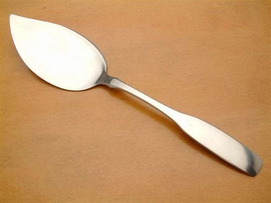 Picture of New Pie/cake Server