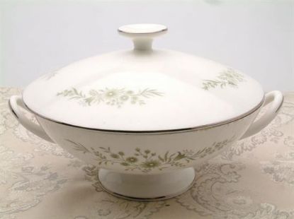 Picture of Covered Vegetable Bowl