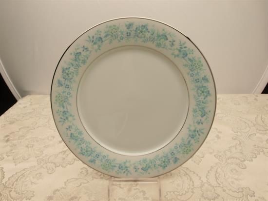 Picture of Dinner Plates