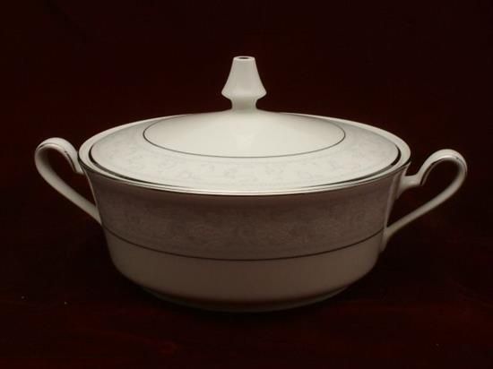 Picture of Covered Vegetable Bowl