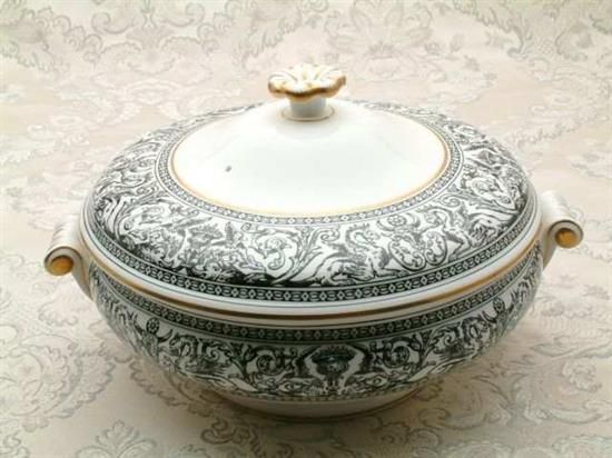 Picture of Covered Vegetable Bowl