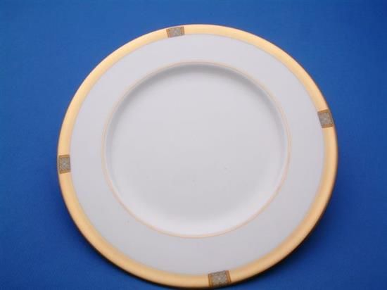 Picture of 9"accent Salad Plate