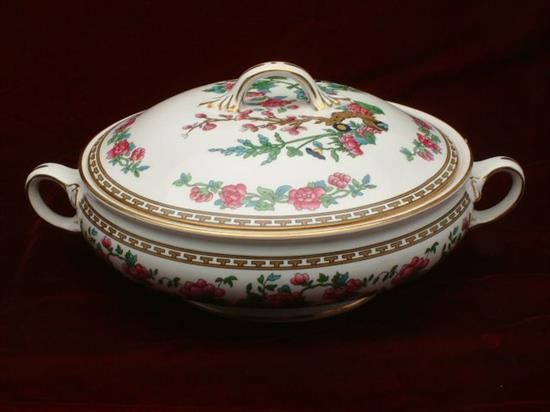 Picture of Covered Vegetable Bowl